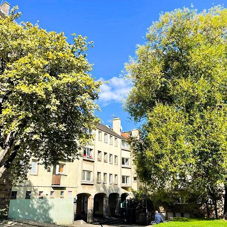 Charming Old Town 2 Bed Apt, 2Mins From Royal Mile 爱丁堡 外观 照片