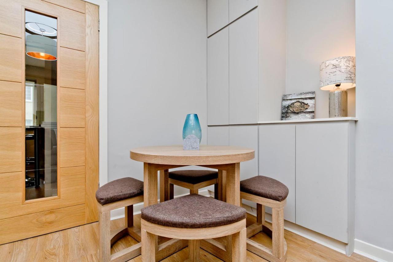 Charming Old Town 2 Bed Apt, 2Mins From Royal Mile 爱丁堡 外观 照片