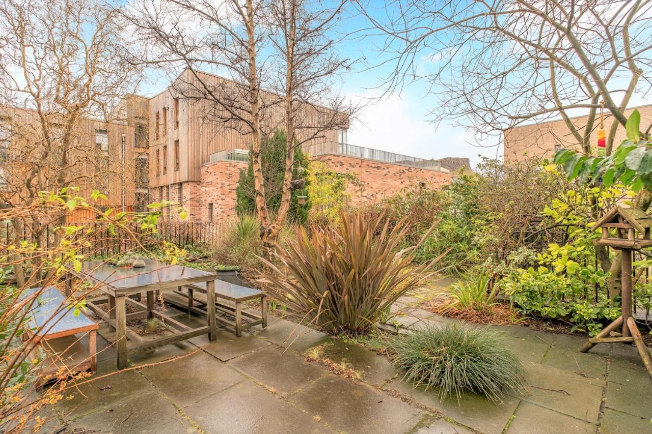 Charming Old Town 2 Bed Apt, 2Mins From Royal Mile 爱丁堡 外观 照片